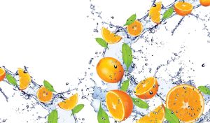 Delicious oranges fell in the fresh clean water