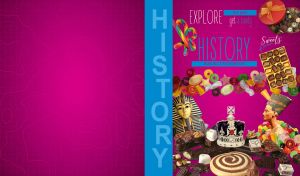 History notebook with Pharaohs and candies on a dark fuchsia backdrop
