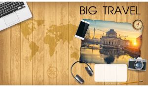 Photo of the Bode Museum in Berlin on a backdrop of ocher-yellow wood planks